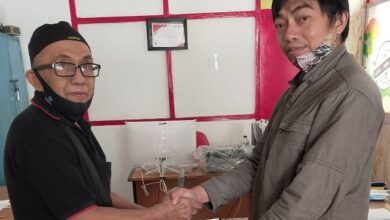 Photo of Diserahkan Dansos-1 dari PP P2tel Dan Biaya Penguburan dari PC-Anggota Cab Palu