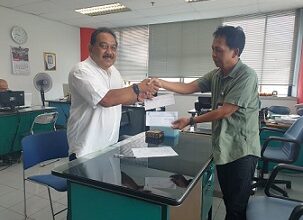 Photo of PC Malang-Serahkan Dakem Kpd AW Almh Ibu Putu SP-640692