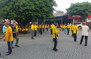 Photo of PC Mojokerto-2X Senam & Dakem Utk AW Eko Warni