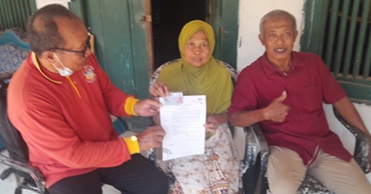Photo of Penyerahan SK PMP Janda Kpd Ibu Haniti-450121